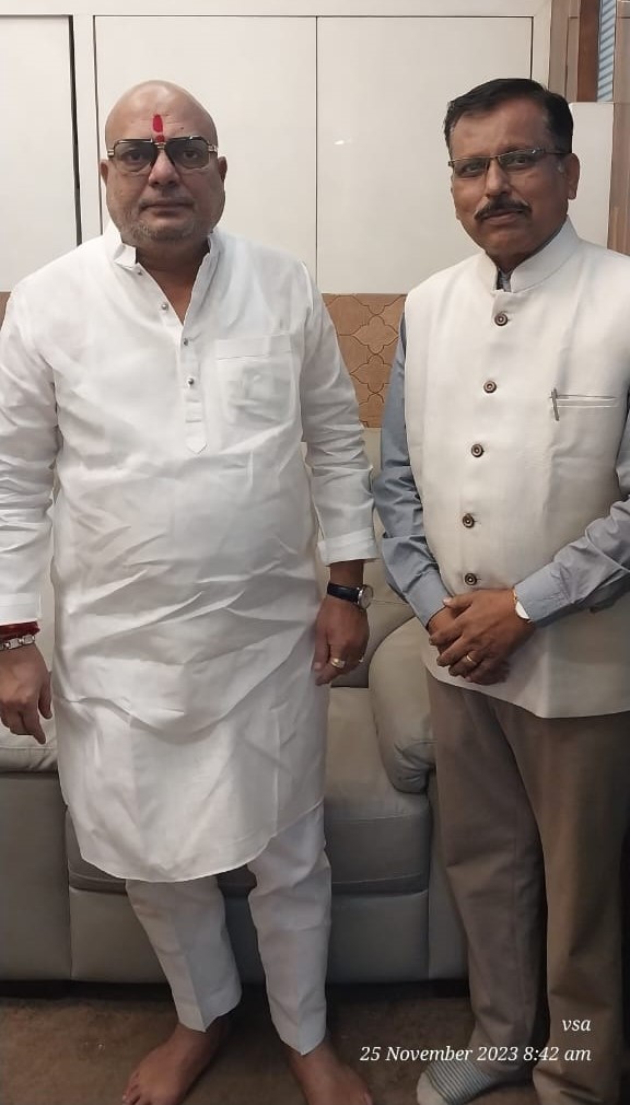                                       Principal of JNV Jalgaon Visit to Hon Gulabrao patil, palak mantri, maharashtra government