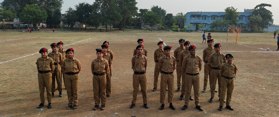 (c) @NCC UNIT :- TRAINING AT SCHOOL